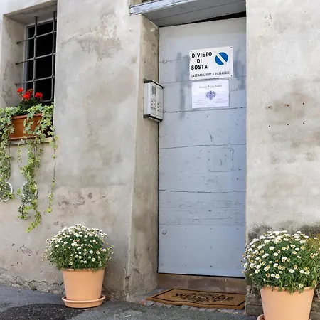 Appartamento Palazzo Farini 4 *
